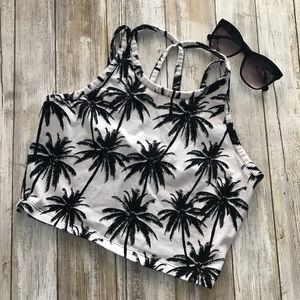 ‼️Strappy Crop Top w Hawaiian Palms! Size Med/ L34